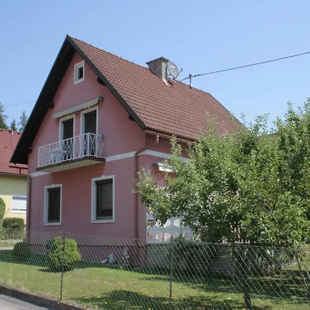 Modern With Garden Near The Petzen Area In Carinthia Apartman *